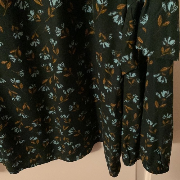 NWT Sonoma green w/lt blue flowers ruffles on collar & long sleeves blouse 4x - Picture 7 of 14